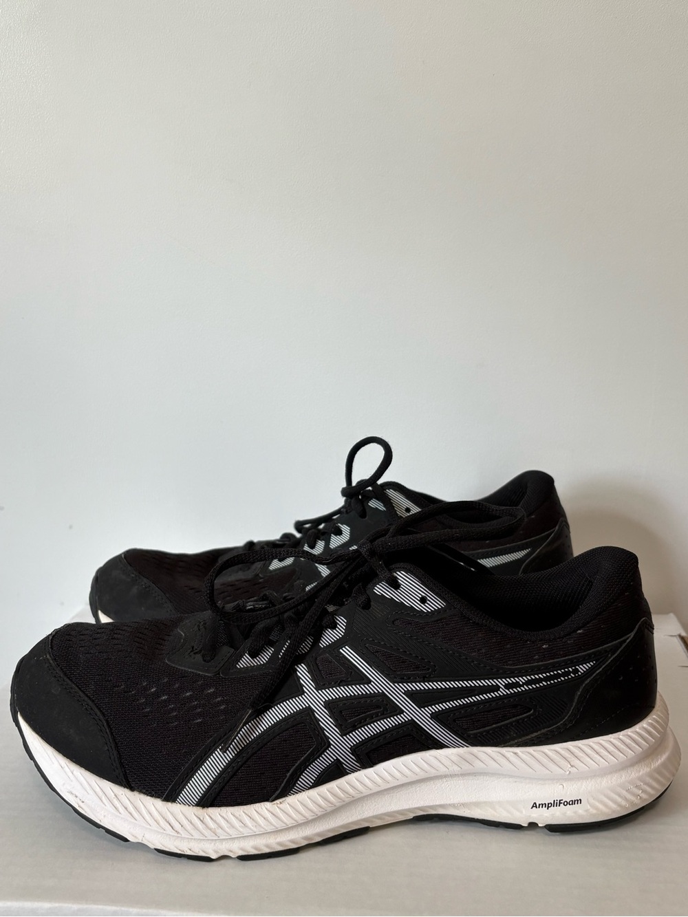 ASICS GEL-Contend 8 Men's 10 Extra Wide Running Shoes Black White Sneaker 4E